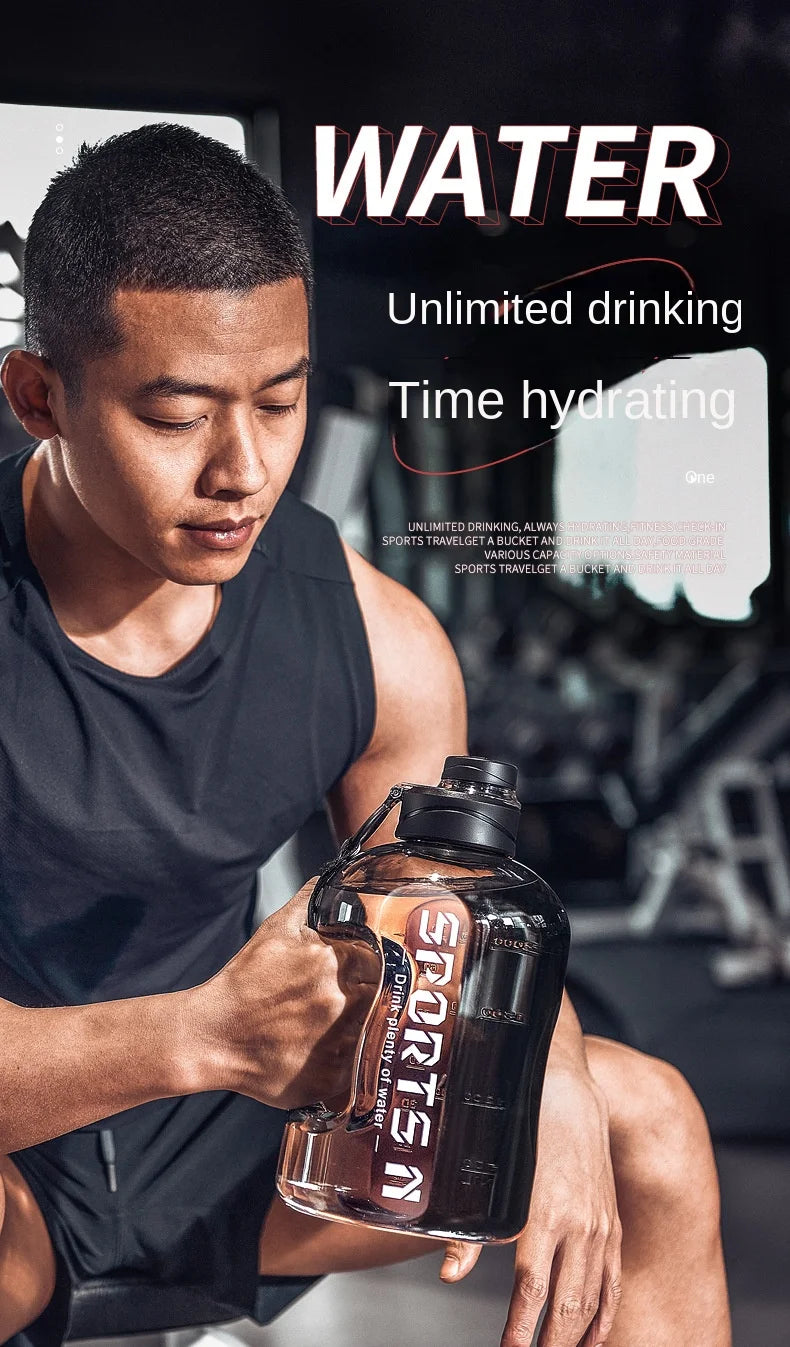 Large Gym & Cycling Cup (1700–2700 ml) – Ergonomic & Leak-Proof