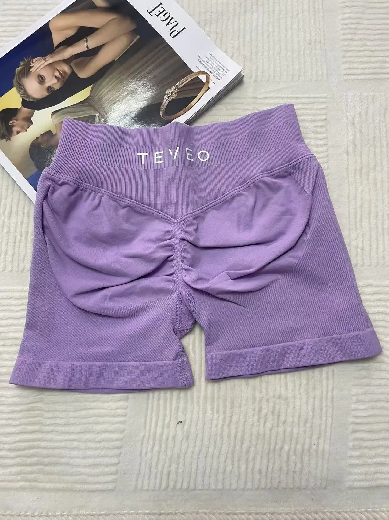 soft, breathable yoga shorts in a high-waisted fit—perfect for workouts, yoga, or relaxed summer days.